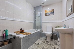 Een douche, een haardroger