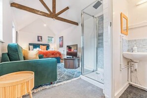 Bügeleisen/Bügelbrett, WLAN, Bettwäsche