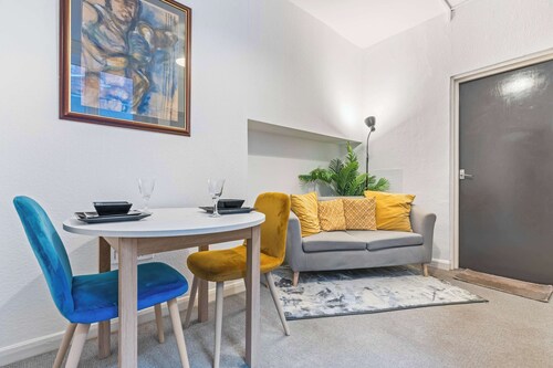 Chic 1-Bed Apartment in Hull
