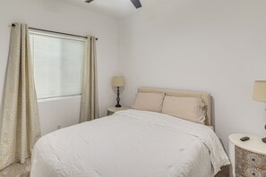 Iron/ironing board, Internet, bed sheets