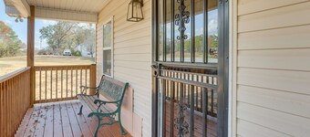 Pets Welcome! Spacious Boligee Home w/ Yard