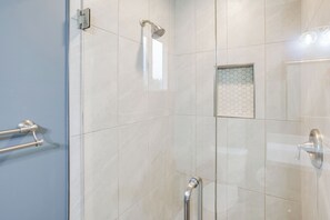 Hair dryer, towels - Cozy Woodland Retreat in the Pines, Near Prescott! (Prescott)