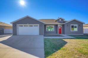 Exterior - < 1 Mi to Rio Grande Trails: Quiet Alamosa Escape (Alamosa)