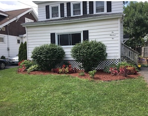 Exterior - Family and pet friendly 2-bedroom house in charming Lyncourt NY. (Syracuse)