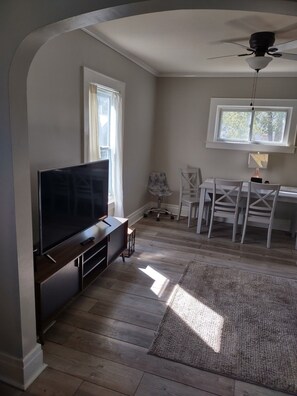 Interior - Family and pet friendly 2-bedroom house in charming Lyncourt NY. (Syracuse)