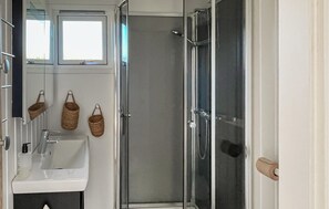 Shower - 2 bedroom cozy home in Sæby (Sæby)