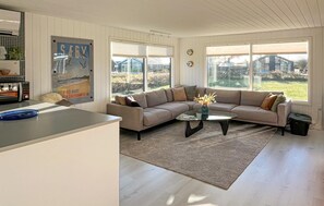 Smart TV - 2 bedroom cozy home in Sæby (Sæby)