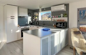 冷蔵庫、オーブン、コンロ、食器洗い機