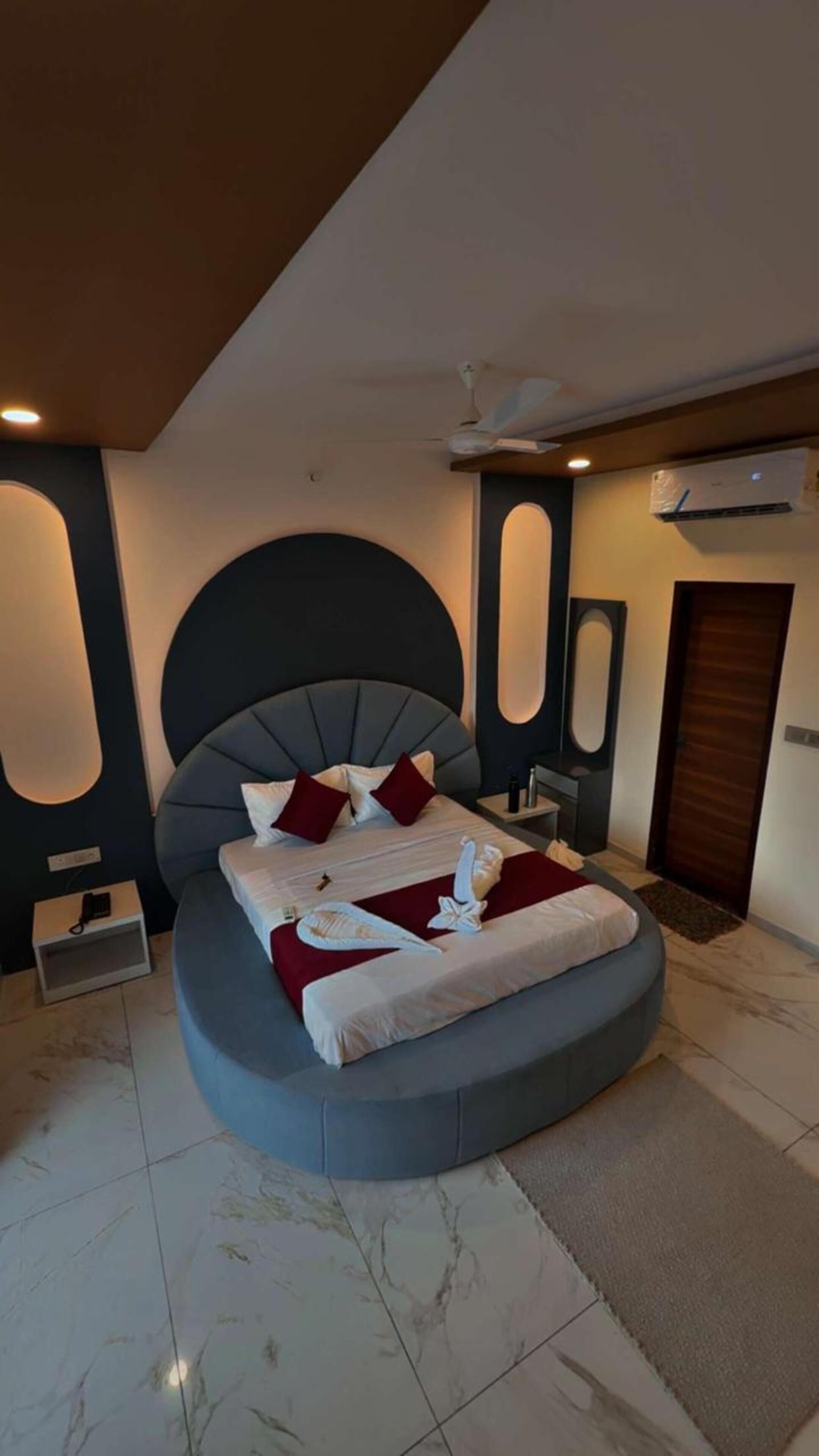 Quarto luxo | Camas extras/dobráveis (sobretaxa), Wi-Fi de cortesia, roupa de cama
