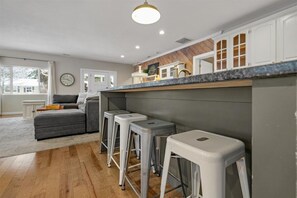 Interior - Relaxing Retreat- 4-bedroom house with sauna & hot-tub in Coeur d'Alene (Coeur d'Alene)