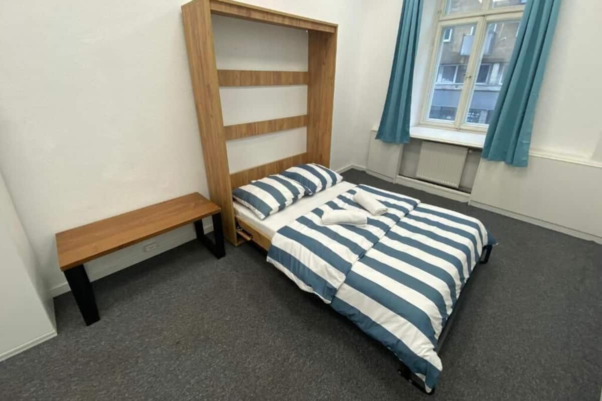 Classic Double Room, 1 Katil Kelamin (Double) | Meja, ruang kerja komputer riba, seterika/papan seterika, Wi-fi percuma