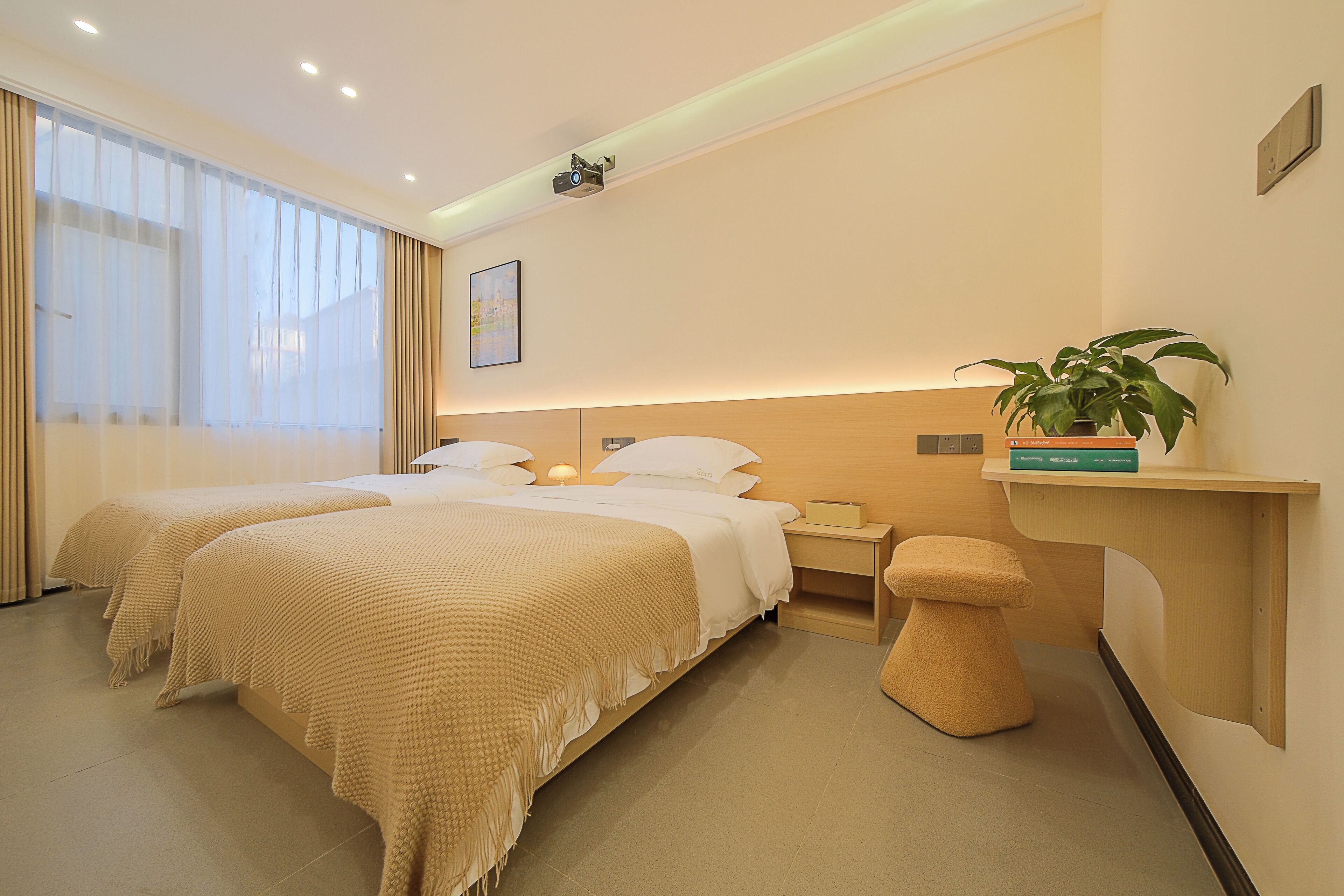 Free WiFi, bed sheets