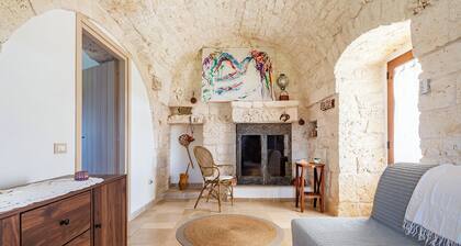 Trullo Conosolo With Pool