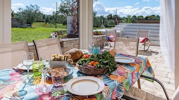 Khu ẩm thực ngoài trời