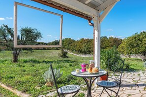 Khu ẩm thực ngoài trời