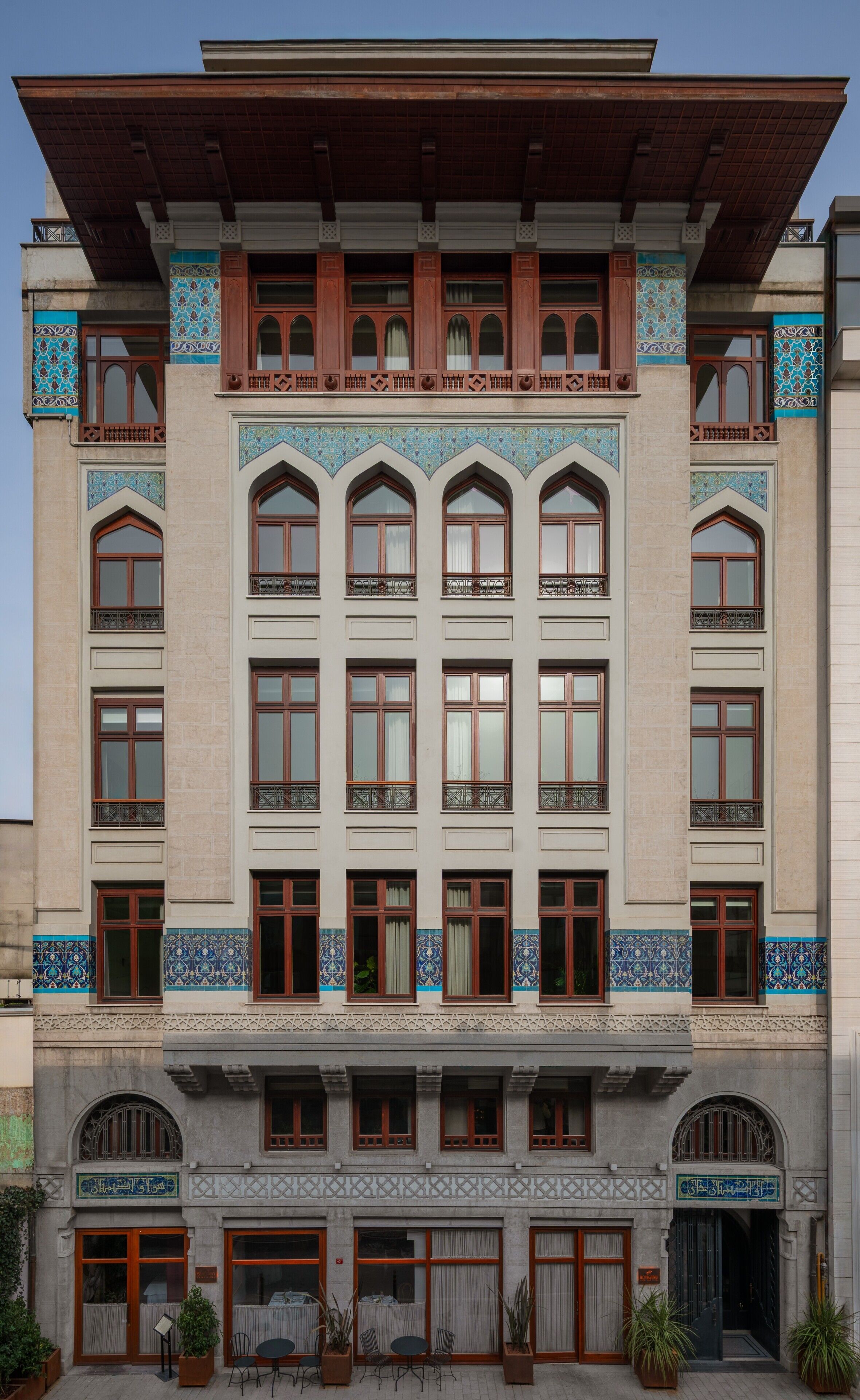 المنشأة من الخارج