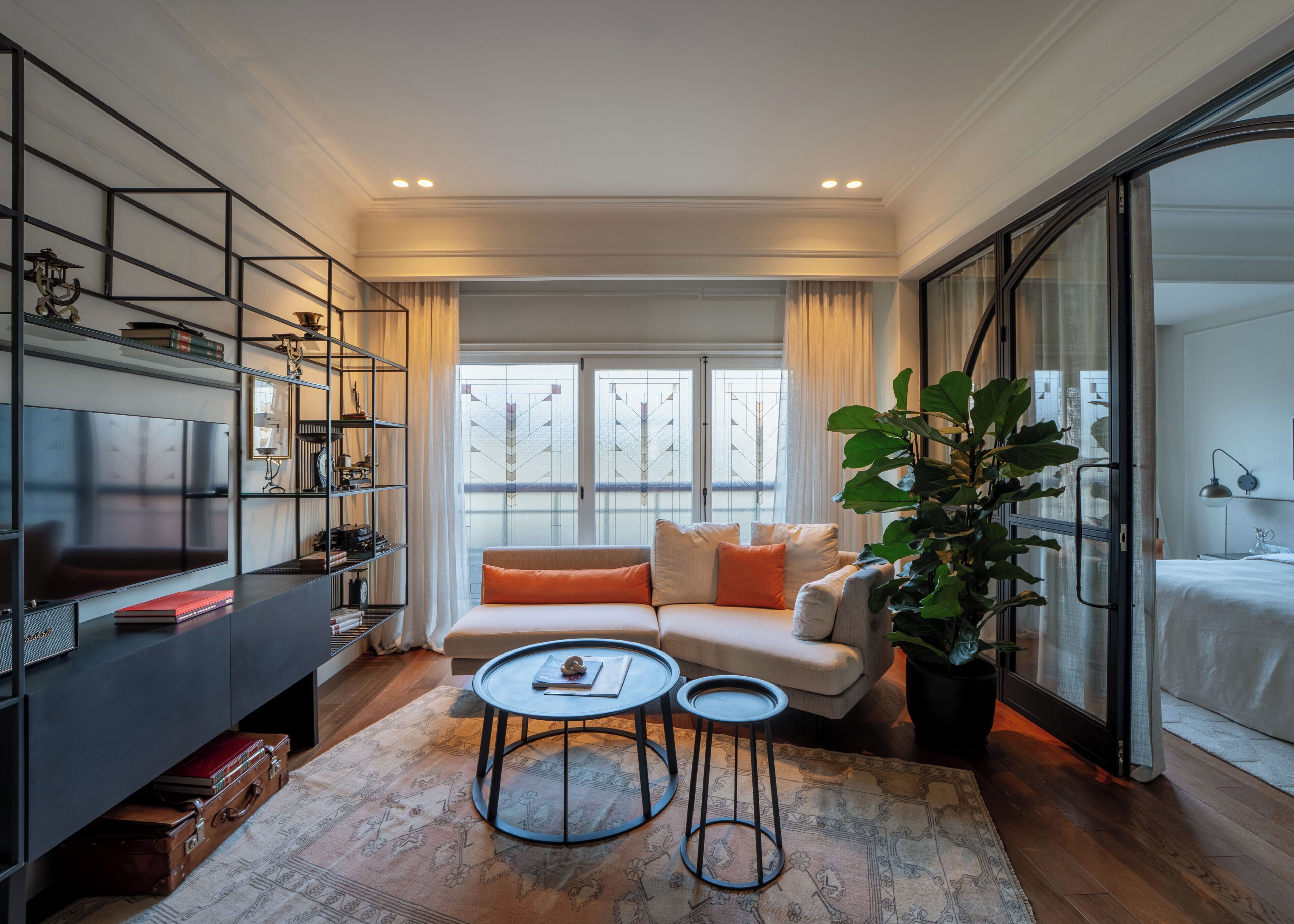 Smart TV 140 pulgadas con canales de televisión vía satélite