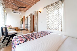 Comfort Room, Courtyard View | Free WiFi