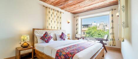 Kamar Double, balkon, pemandangan halaman | Wi-Fi gratis