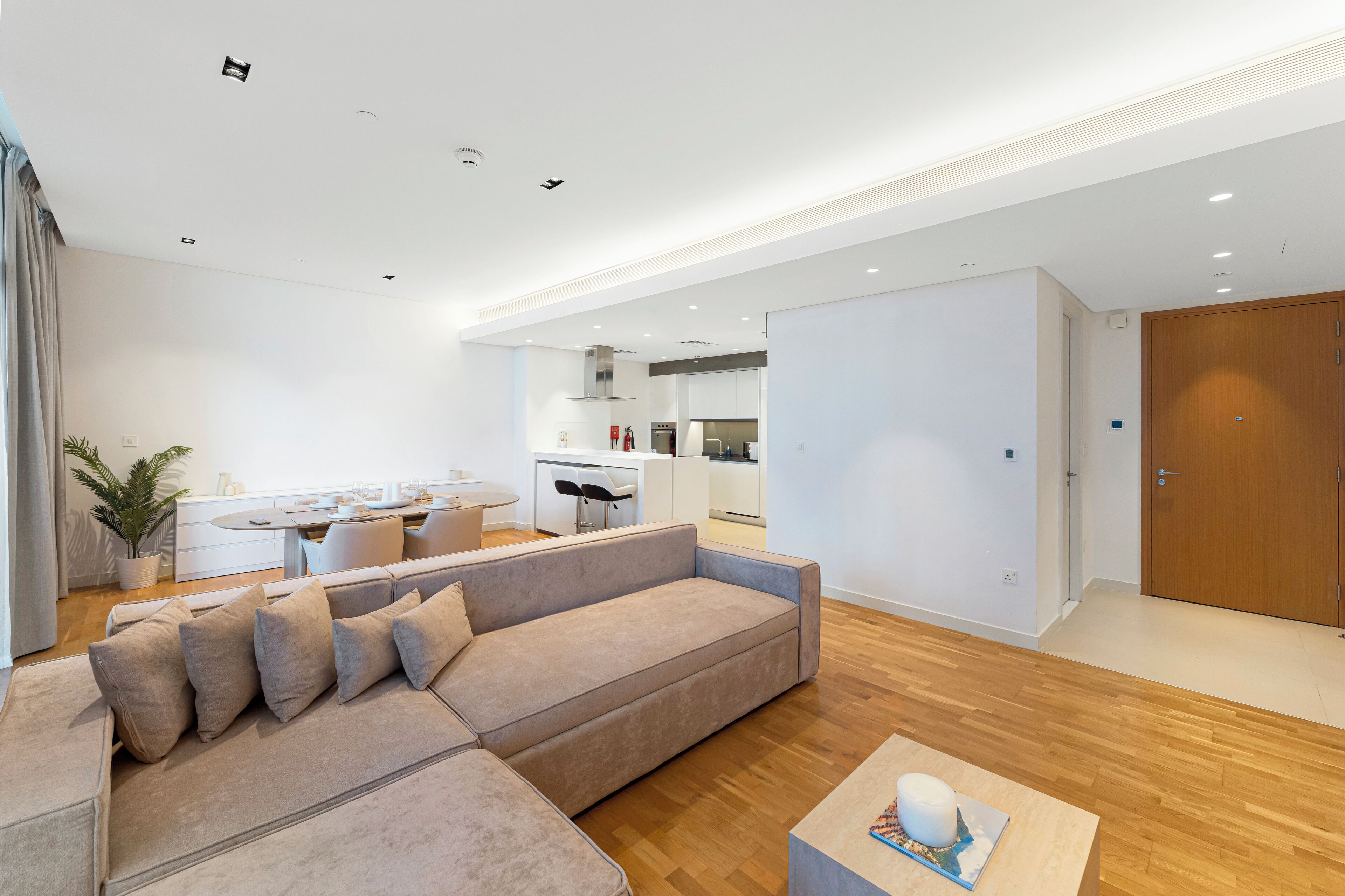 Luxury-Apartment, Balkon, Meerblick | Wohnbereich