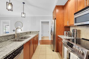 Fridge, microwave, oven, stovetop - Prime Location, Walkable Historic District 2BDR | The Juliette #104 by AvantStay (Savannah)