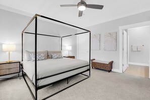 2 bedrooms, desk, free WiFi, bed sheets - Historic District Stylish 2BDR Savannah Escape | The Juliette #204 by AvantStay (Savannah)