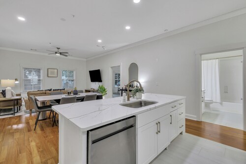 Modern 2BDR ADA in Walkable Historic District | The Juliette #102 by AvantStay