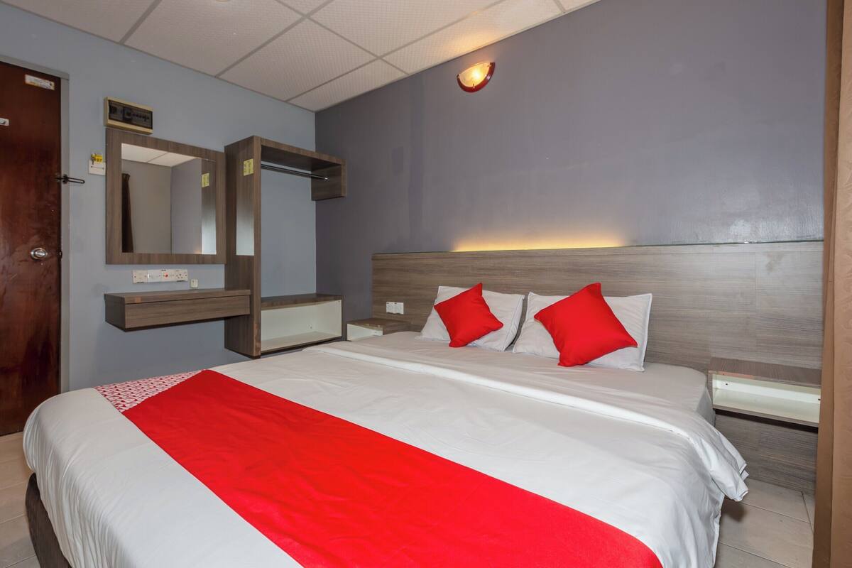 Standard Double Room | Desk, free WiFi, bed sheets
