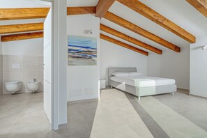 Fer et planche à repasser, Wi-Fi, draps fournis