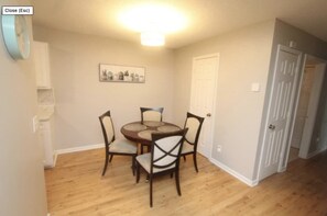 Dining - 2BD 1 Bath/ Comfort Awaits at Hornaday Retreat! (Greensboro)