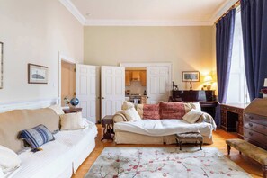 Fireplace, offices - Classic 2 BDR Georgian Flat in Central Edinburgh (Edinburgh)