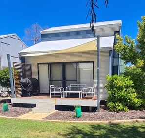 Terrace/patio - Relax and unwind at Serenity at Sea (Preston Beach)