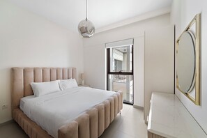 Free WiFi - 1BR Balcony & Luxury Amenities (Dubai)