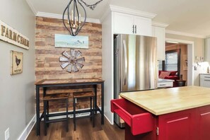 Interior - Modern 2BR near WFU | Steps to LJVM Coliseum | Family-Friendly & Fast WiFi (Winston-Salem)