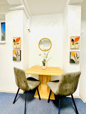 ベーシック アパートメント | アイロン / アイロン台、WiFi (無料)