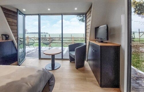 Nice home in Herry with heated swimming pool