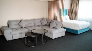 Appartement, niet-roken, balkon | Een bureau, gratis wifi