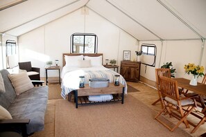 1 habitación y ropa de cama 