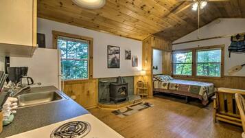 1 bedroom, in-room safe, iron/ironing board, WiFi