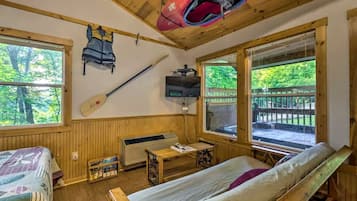 1 bedroom, in-room safe, iron/ironing board, WiFi