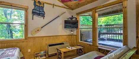 1 bedroom, in-room safe, iron/ironing board, WiFi