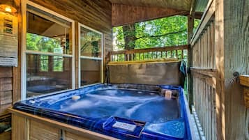 Bain à remous extérieur
