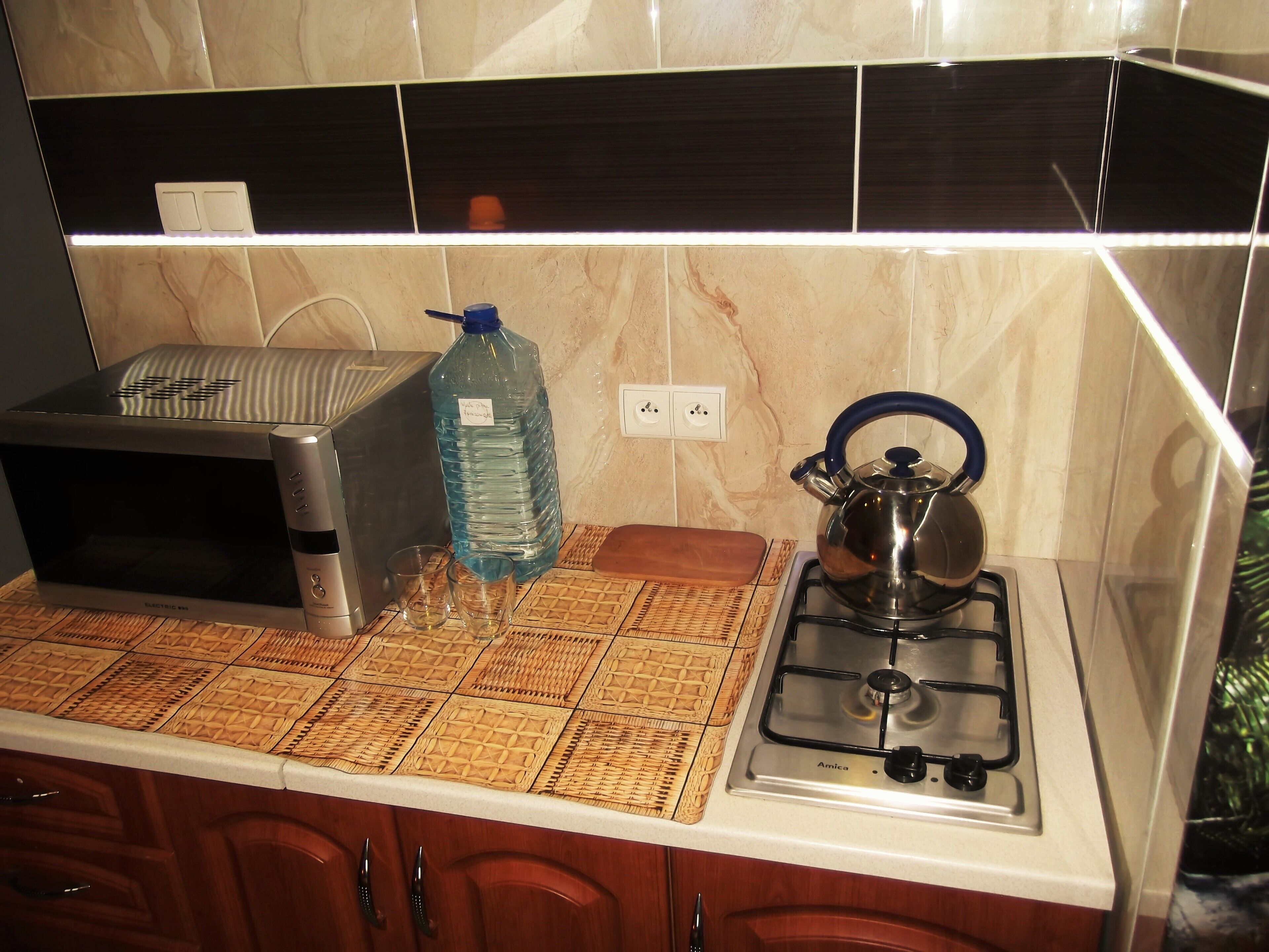 Deluxe Studio Suite, Garden View | Private kitchen