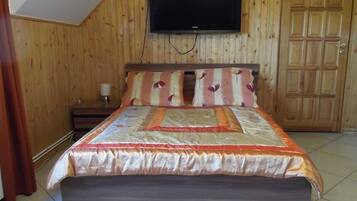 Deluxe Studio Suite, Garden View | Free WiFi