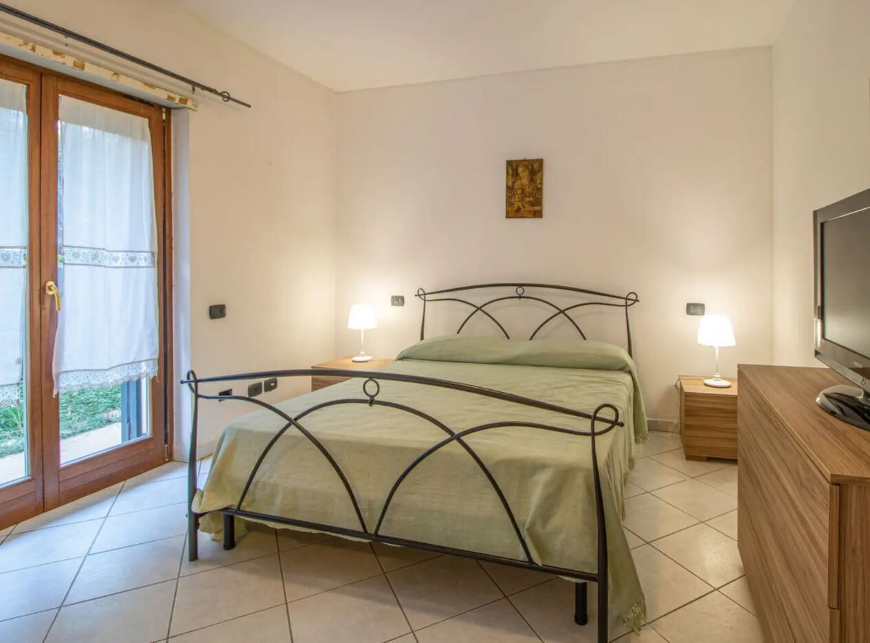 3 bedrooms, iron/ironing board, Internet, bed sheets