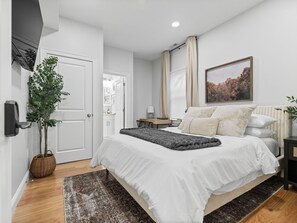 Ferros/tábuas de passar roupa, berço de viagem, Wi-Fi de cortesia