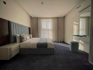 Blendingsgardiner, strykejern/-brett og wi-fi (inkludert)