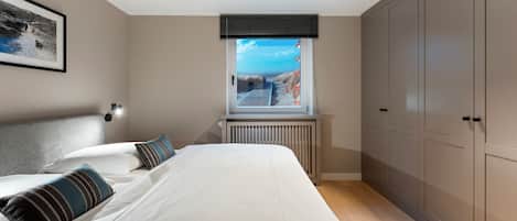 2 Schlafzimmer, BĂŒgeleisen/BĂŒgelbrett, WLAN, BettwĂ€sche