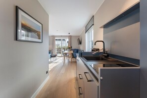 Luokittelematon kuva, 5 kautta 18, painike