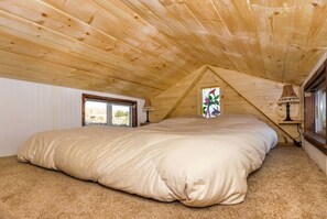 1 bedroom, desk, bed sheets